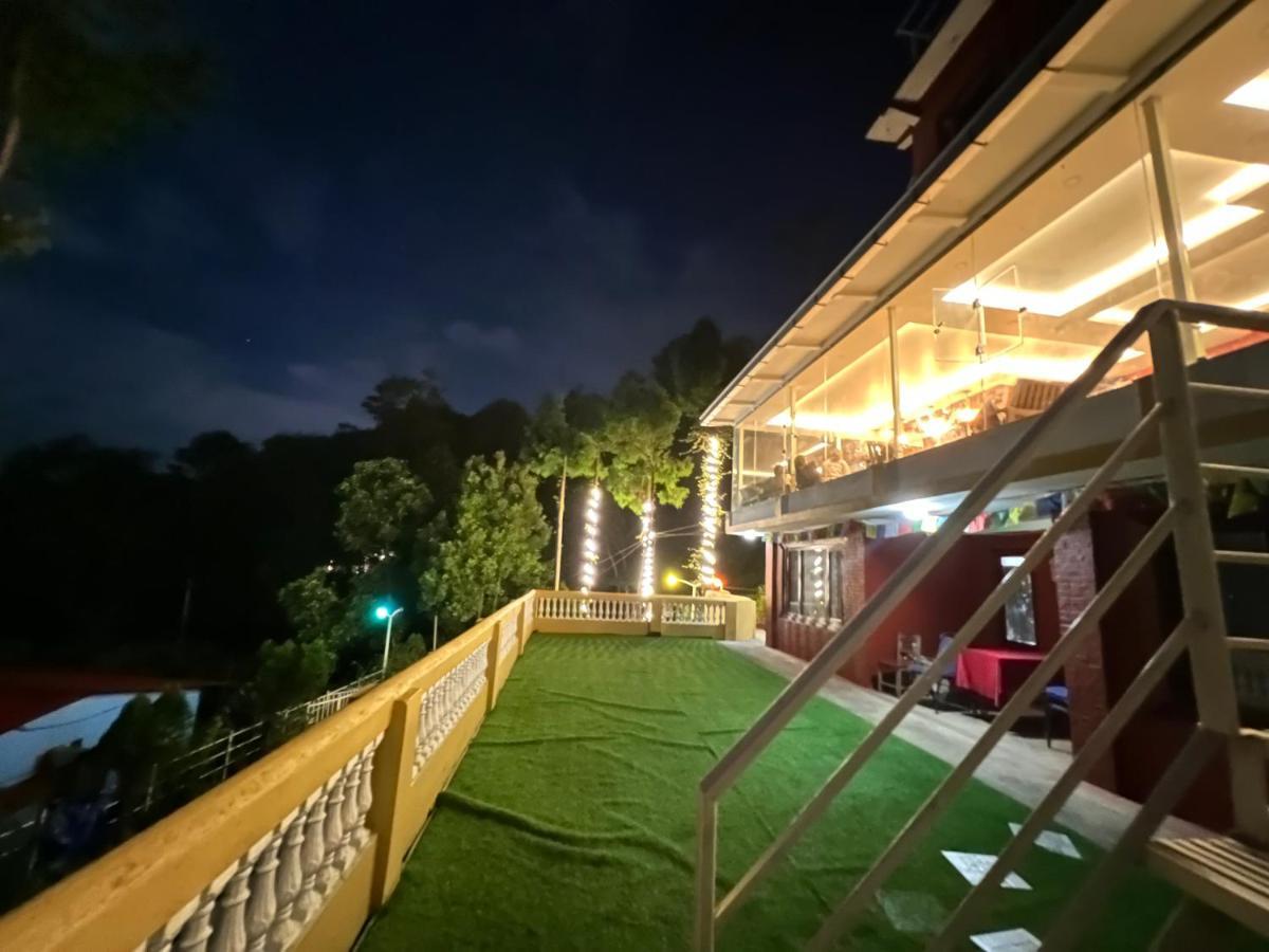 Mount Everest Hotel & Resort Nagarkot Exterior foto